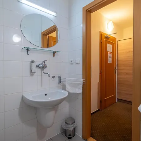 Отель Garni 3*