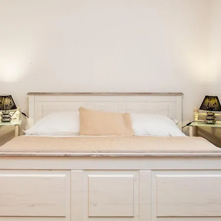 Garni Hotel